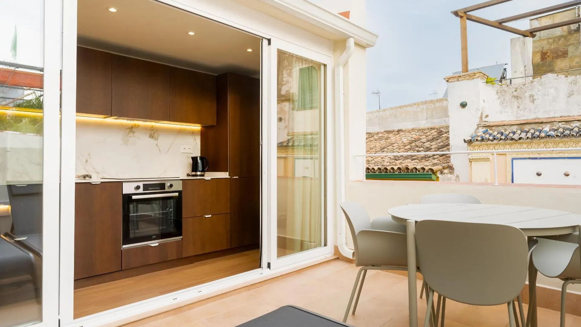 Brand New Penthouse -Private Roof Terrace- Alameda Apartment Seville